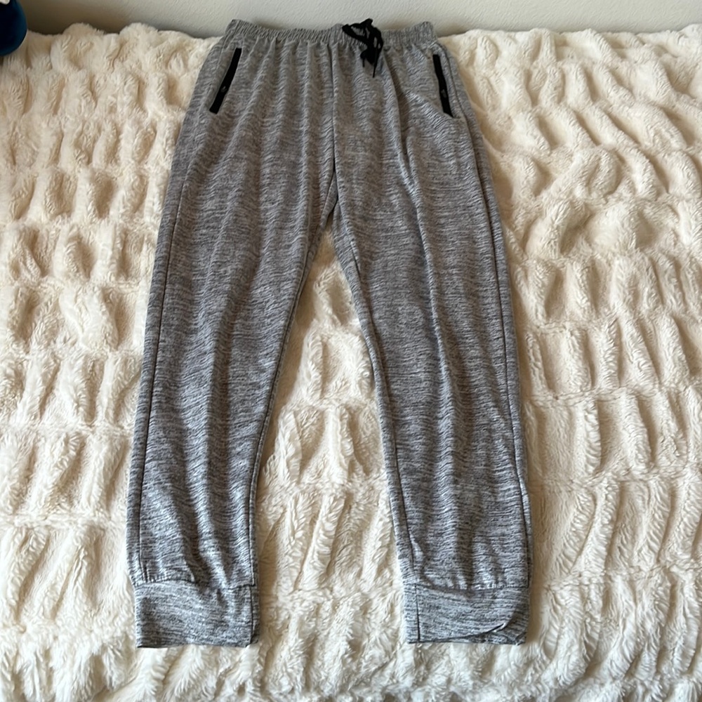 Men’s grey dry fit sweat pants M